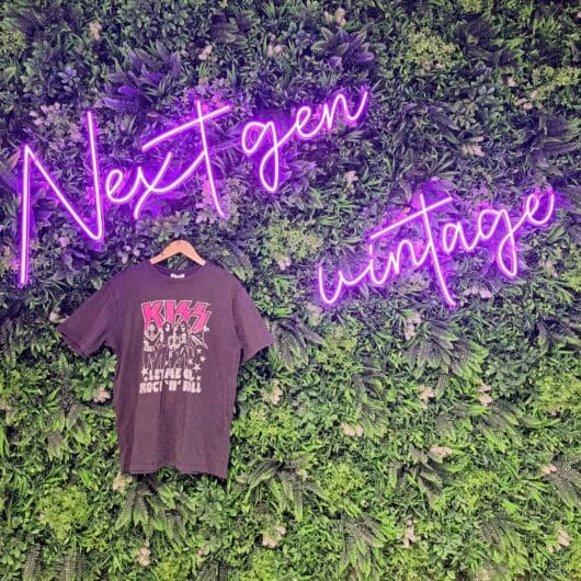 T-shirt KISS zwart kopen bij RataPlan webshop!