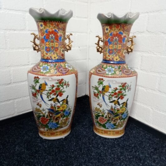 Set van 2 aziatiche vazen kopen bij RataPlan webshop!