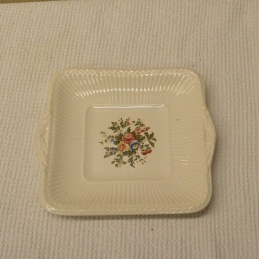 Vierkante Wdgwood Conway presenteerschaal kopen bij RataPlan webshop!