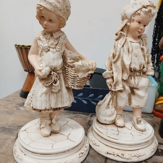 Jongen en meisje beeldje kopen bij RataPlan webshop!