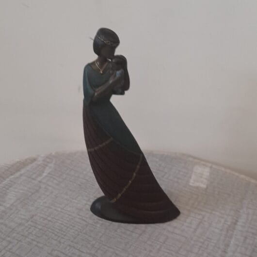 Mahogany Princess beeldje kopen bij RataPlan webshop!