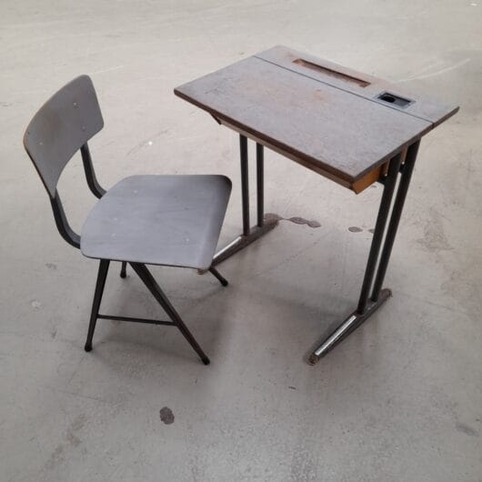 Vintage schooltafeltje en stoel kopen bij RataPlan webshop!