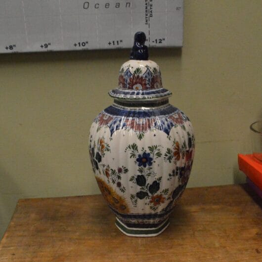 Delfs blauwe dekselvaas en 2 bekervazen kopen bij RataPlan webshop!