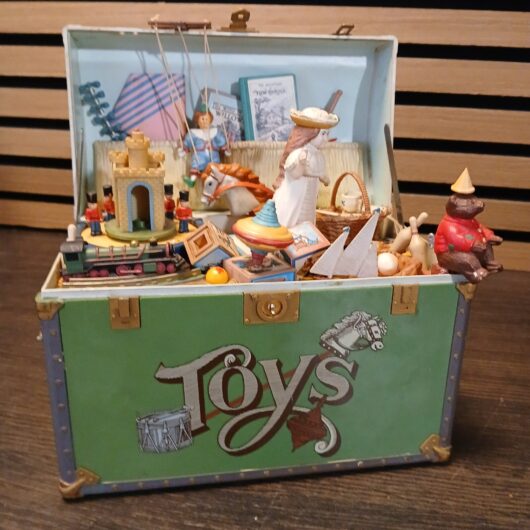 Prachtig vintage Toy symphony enesco muziekdoos kopen bij RataPlan webshop!