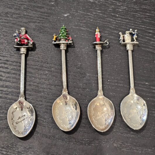 Set van 4 vintage kersttheelepeltjes kopen bij RataPlan webshop!