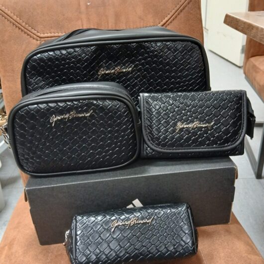 Toilettas set Gerard Brinard kopen bij RataPlan webshop!